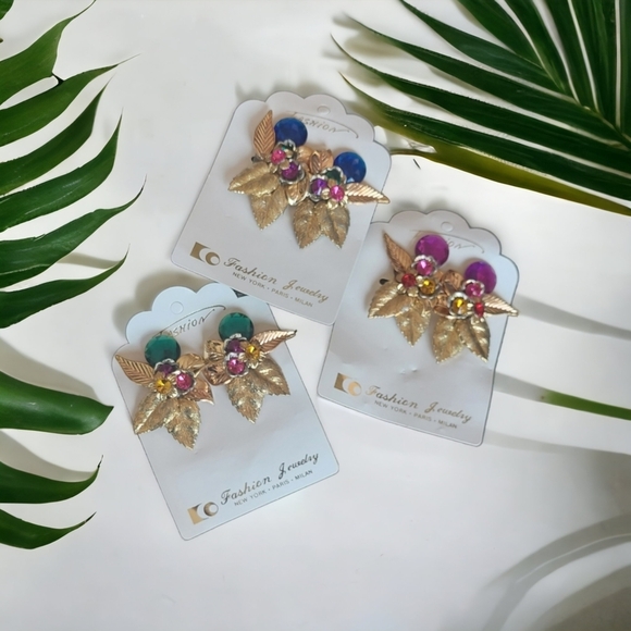 Jewel Tone Fashion Clip on Earrings Gold Leaves Lightweight Jewelry Set Of 3 - Picture 6 of 6